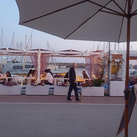 Appartamento 50 Mt Dal Mare Lido di Ostia Exterior photo